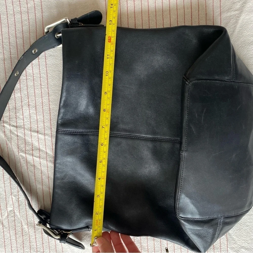 Eddie Bauer sleek black